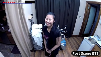 Slutty smuggler fucks for freedom raya nguyen