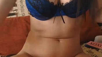 Amateur busty babe fingeringering 01