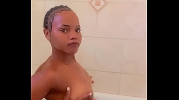 Vem tomar banho comigo