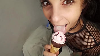 Blowjob and ice cream