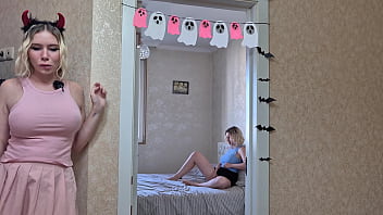 Spying on two lesbian twins – they notice me and keep playing