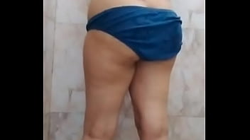 Hotty girlfriend fingring in tight pussy