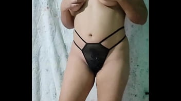 Quiero una rica verga para que penetre mi culito muy duro y me chupe todo el culito