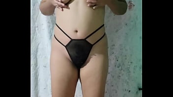 Quiero una rica verga para que penetre mi culito muy duro y me chupe todo el culito