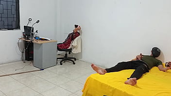 Step sister sitting while i masturbate for her