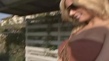 Lesbo sex between kira croft and lexxi tyler