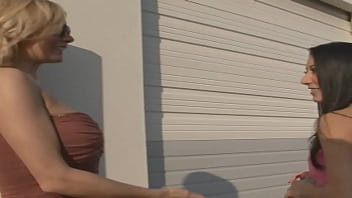 Lesbo sex between kira croft and lexxi tyler