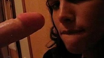 Carolina sucks a dildo camg8