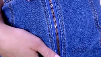 Attractive brunette model gets fucked in a modeling audition