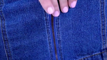 Attractive brunette model gets fucked in a modeling audition