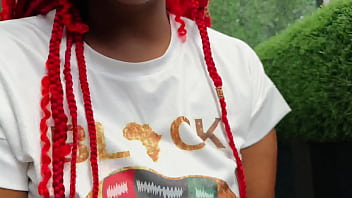 Delivery man drops off more than a parcel to la la valentine