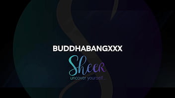 Delivery man drops off more than a parcel to la la valentine