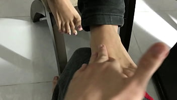 La cutie con curvas comparte mi cama