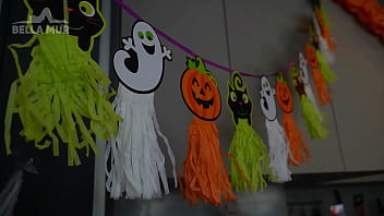 The hottest kitty on halloween party