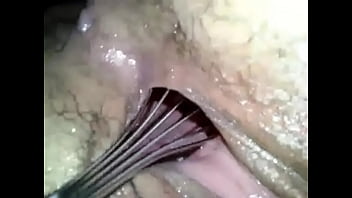 Pussy gape with wisk