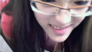 Sexy Asian Having Fun At The Office Camg8 thumbnail