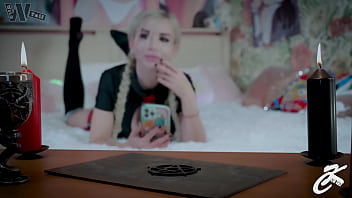 Stretch holes for halloween