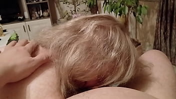 J'aime sucer mon esclave