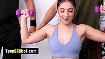 Horny teenie offers her perfect pussy for the cum