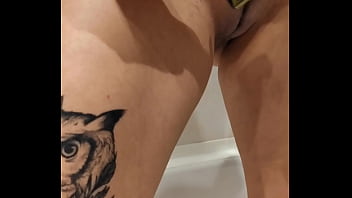 Seductive wife’s close shave tease & pussy reveal Seductive wife’s close shave tease & pussy reveal