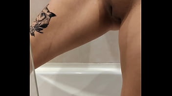 Seductive wife’s close shave tease & pussy reveal