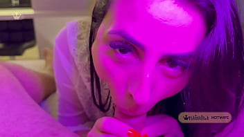 Hoje meu corno teve ganhou minha boca minha bunda e o prazer de gozar nos meus pés