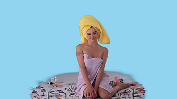 Lexi lore is all wet & horny in bath rituals braindance spatial vr