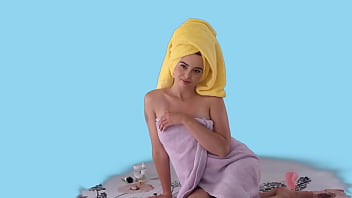 Lexi lore is all wet & horny in bath rituals braindance spatial vr