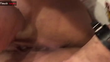 Apareceu aqui no meu apê dei um cha de xota nele