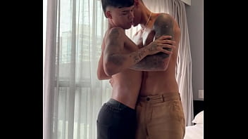 Toda Vez Que Vou Pra Casa Do Meu Pr M0 Ele Pede Pra Ser Fodido Free thumbnail