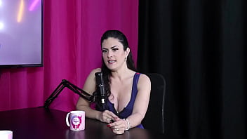 Ela começou como acompanhante em um momento de dificuldade e não se sentia digna em ter um relacionamento amanda smell sheer red