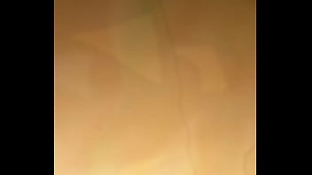 Mi mujer se pone caliente con ice en la vagina y quiere mas