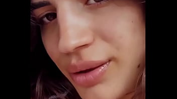 Sa y'est je suis enfin en vacances seule bémol y'a pas de jolie filles à matter a la piscine je suis triste