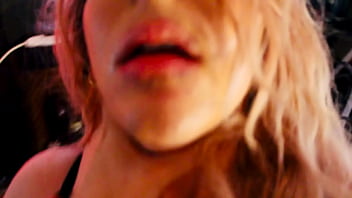 Taking care of busty goth babe hentai rossi’s throat