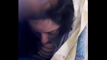 A alguien le gusta esconderse entre las sabanas