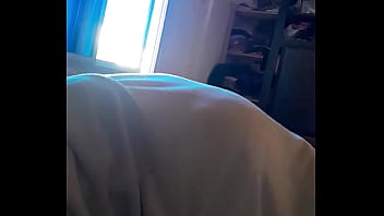 A Alguien Le Gusta Esconderse Entre Las Sabanas thumbnail