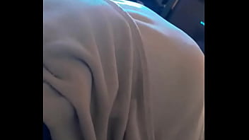 A alguien le gusta esconderse entre las sabanas