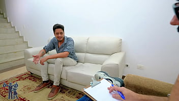 Sem camisinha sexo no pelo menage doutor safada chupando 2 paus