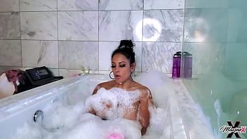 Maxine x shaves herself & plays with her bbc dildo in the shower