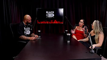 A família sabe se conheceram em collab descobriu gostar também de mulher e gravaram com vários e se assustou com o tamanho do pau aninha e renatinha watch sheer red