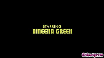 Ameena wants to try lesbian sex