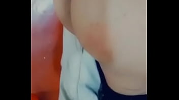 Culona pide que le folle a gritos