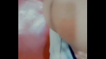 Culona pide que le folle a gritos