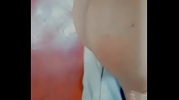 Culona pide que le folle a gritos