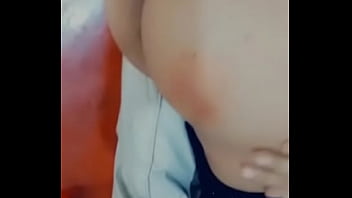 Culona pide que le folle a gritos