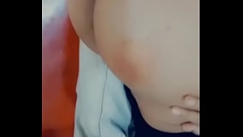 Culona pide que le folle a gritos