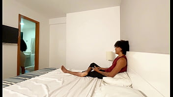 Meu marido saiu de casa e aproveitei pra dar meu cuzinho pro enteado completo no sheer red