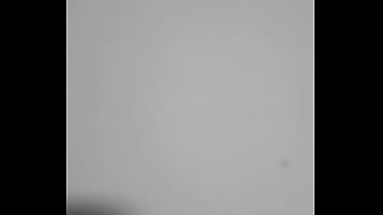 Muro con tetas enormes