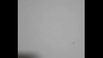 Muro con tetas enormes