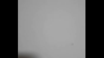 Muro con tetas enormes